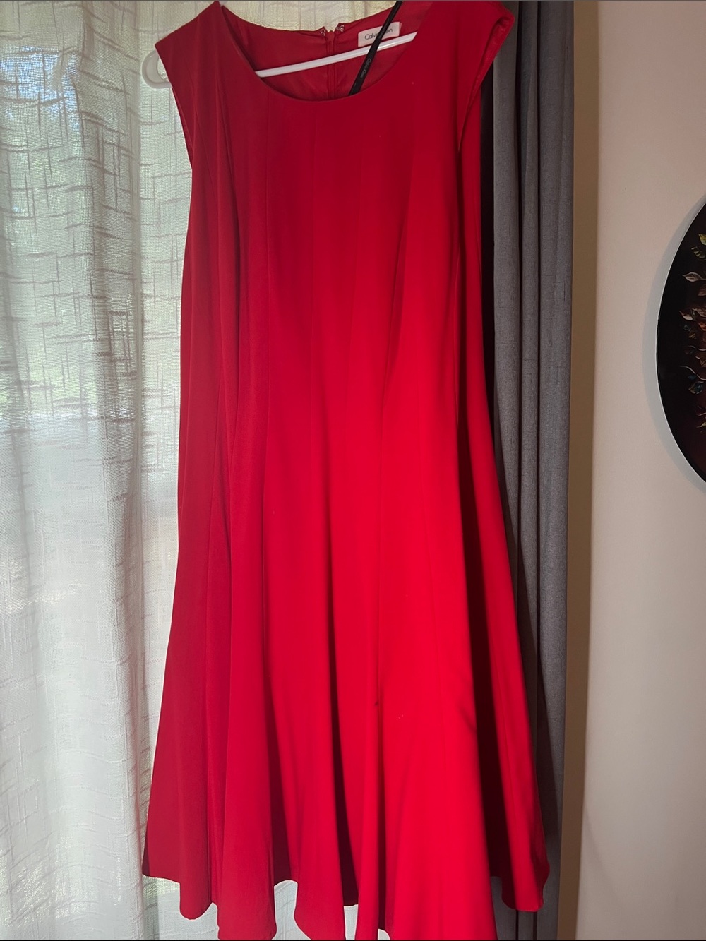 Beautifully cut Calvin Klein fit and flare sleeveless dress in crimson, size 20.